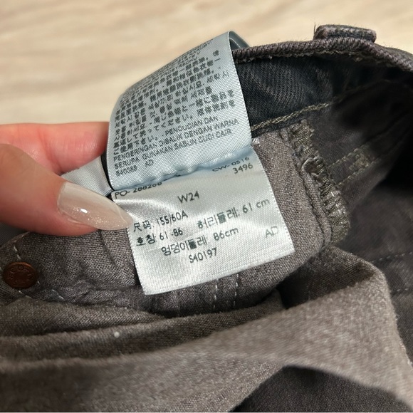 Levi Jeans - Picture 4 of 5